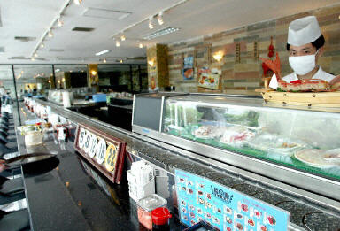 大陸超300萬家餐飲店停業 老字號接連倒閉