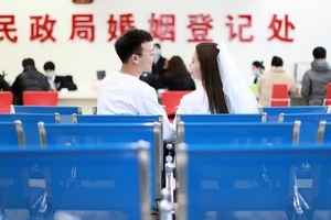 中國去年初婚人數創37年新低 引熱議