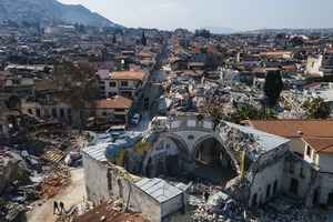 土耳其地震2.8萬人死 一家5口被埋5天後獲救