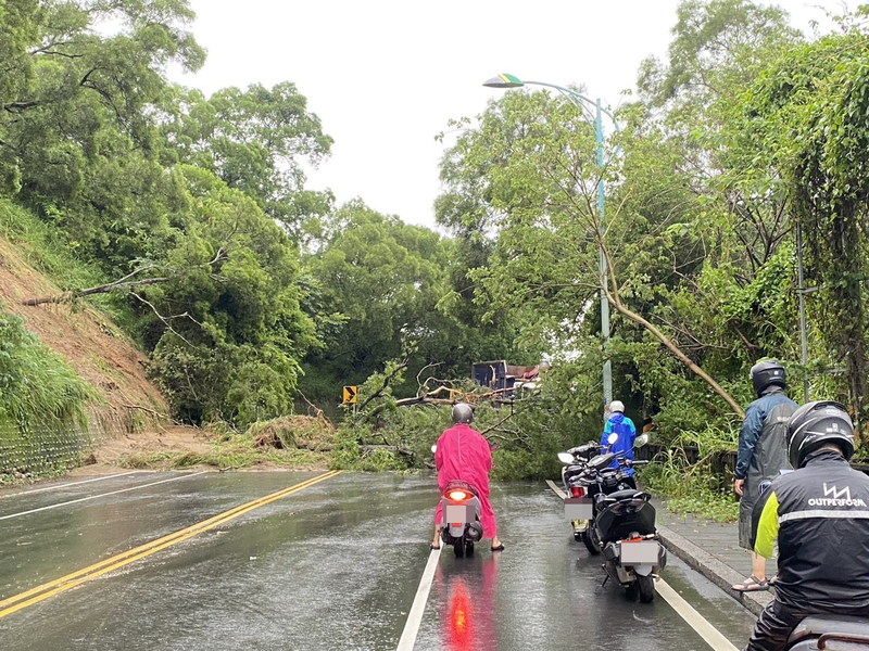 台灣中南部山區超大豪雨 31日停班停課一覽