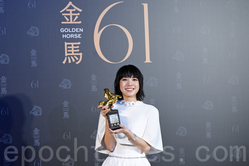 金馬獎2024｜ 鍾雪瑩奪影后 完美演繹聽障女孩獲讚