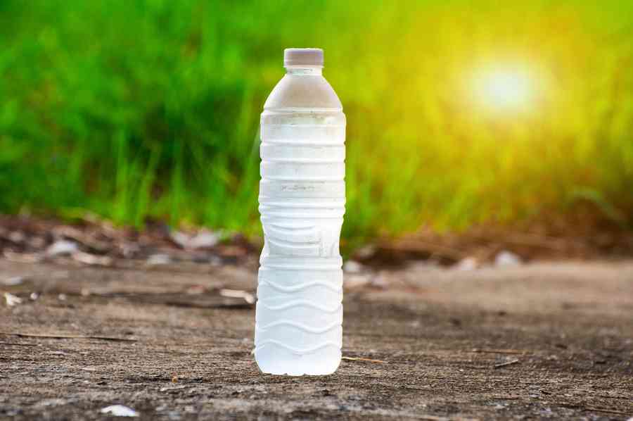MIT開發新裝置 將空氣變成飲用水無需電源