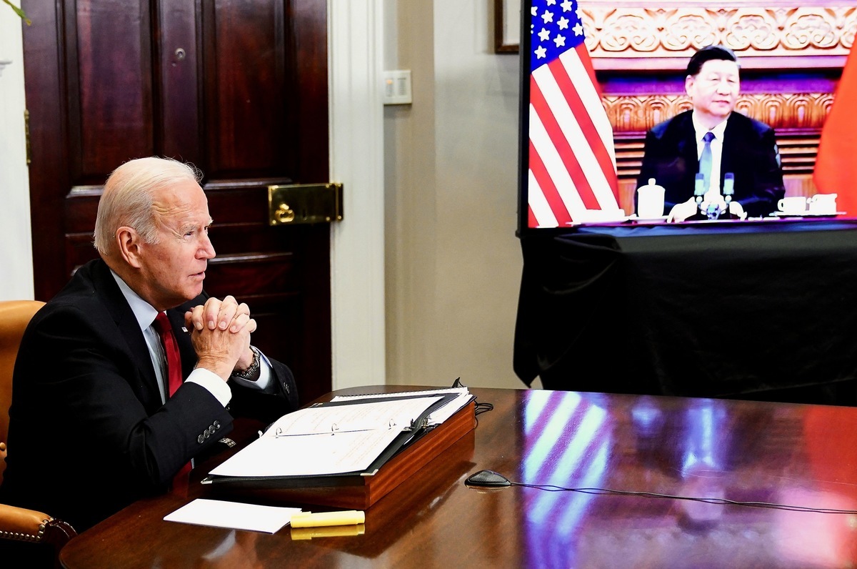 2021年11月15日，美國總統拜登在華盛頓白宮羅斯福廳與中國國家主席習近平舉行的虛擬峰會。 （MANDEL NGAN/AFP via Getty Images）