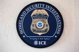 一名中國籍重罪犯人在被ICE羈押期間死亡