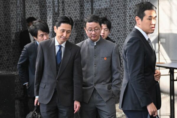 插兜送客後急安撫日企 中共被指色厲內荏