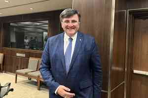 加議員:神韻是最好的文化演出 中共打壓無理