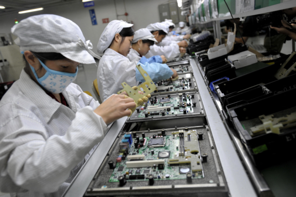 傳逾三百中國工人被富士康從印度急召回國