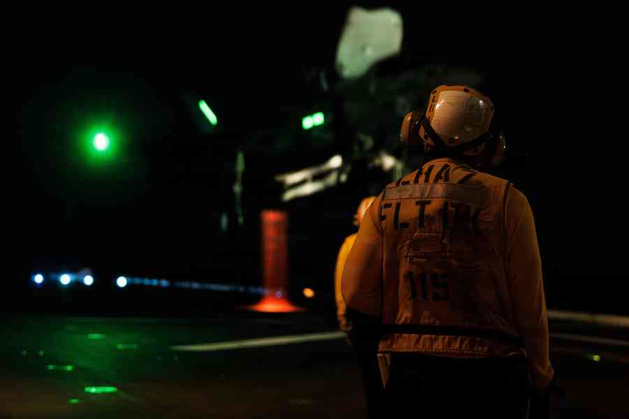 美媒：逾15艘美艦部署伊朗港口 執行封鎖任務