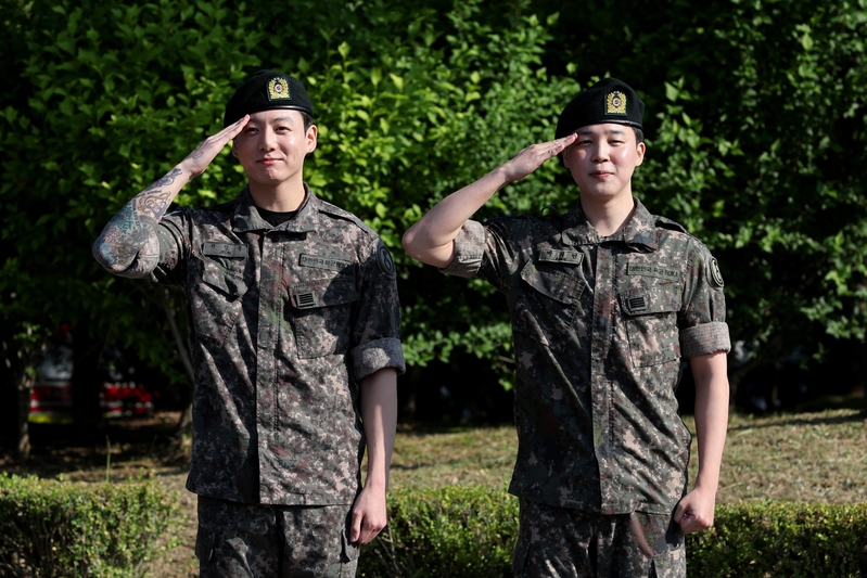 JIMIN與柾國今退伍：當兵辛苦盼大眾善待軍人
