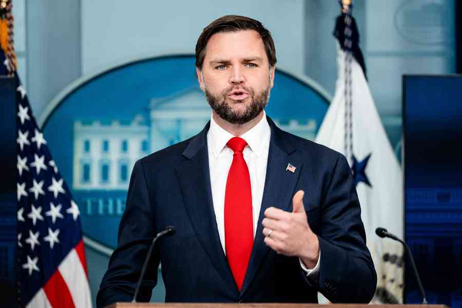 特朗普為何送萬斯和魯比奧四雙鞋 原因你想不到