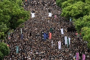 【9.2反送中】逾7萬人參加雙罷集會 警射胡椒噴霧