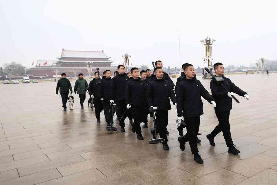 鍾原：兩會期間中共如臨大敵的另類畫面