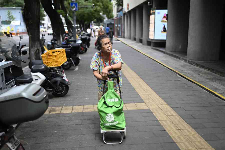 中共推銀髮經濟 專家：老人消費難解通縮困境