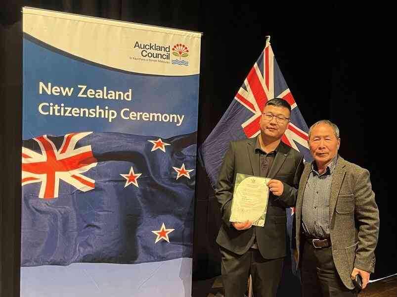 維權人士邢鑒成為紐西蘭公民 宣布放棄中共國國籍