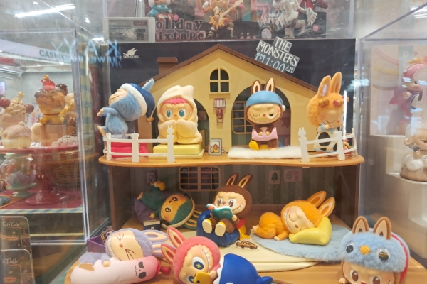 泡泡瑪特股價4個月跌44% 分析：泡沫化擴張