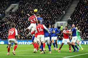 英超第17輪：阿仙奴2分優勢領跑 曼城緊追