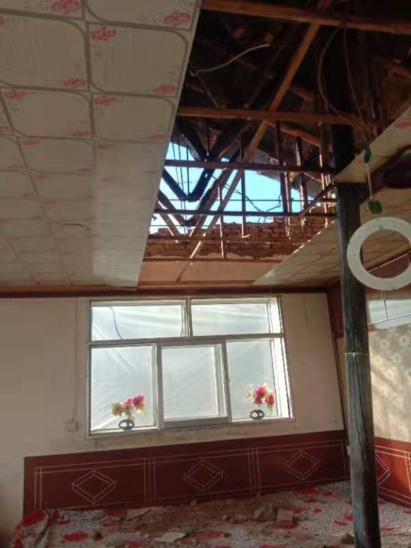 2022年1月8日1時45分，青海海北州門源縣發生6.9級地震。圖為村民房屋出現嚴重裂縫。（村民提供）