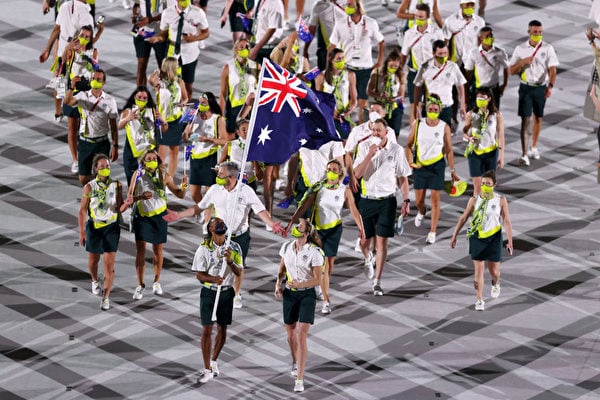 圖為奧運會開幕式上的澳洲團隊。（Photo by Clive Brunskill/Getty Images）