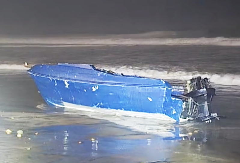  再有偷渡船在聖地牙哥海岸翻船 四死四傷