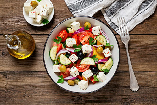 地中海飲食裏，有很多食物的成份是天然血管生成抑制劑。（Shutterstock）