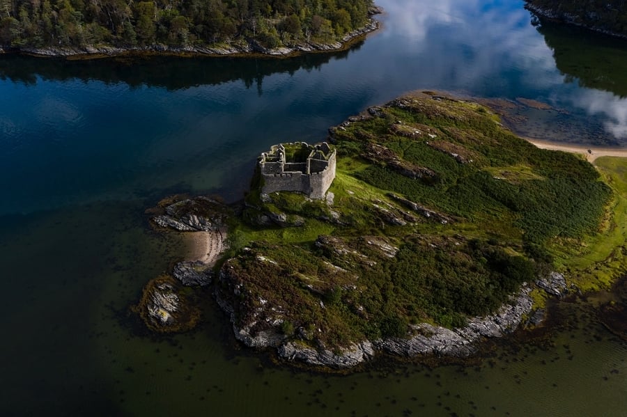 蘇格蘭小島擬拍賣 附贈古堡僅8萬英鎊起跳