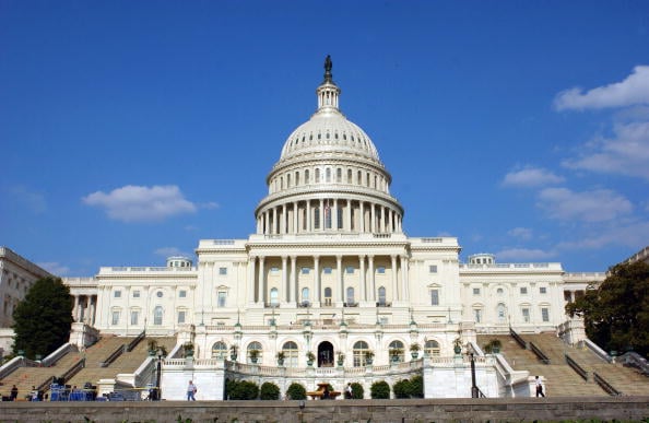 美國眾院批准大型支出法案 援助烏克蘭136億