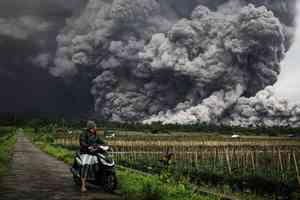 印尼塞梅魯火山爆發 170名受困登山客獲救