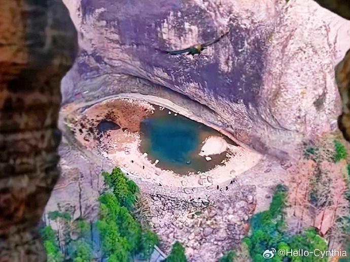 浙江景區驚現「開龍眼」奇觀 還是「雙眼皮」