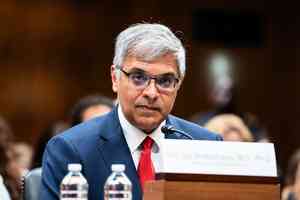 美國立衛生研究院院長：非法生物實驗室構成威脅