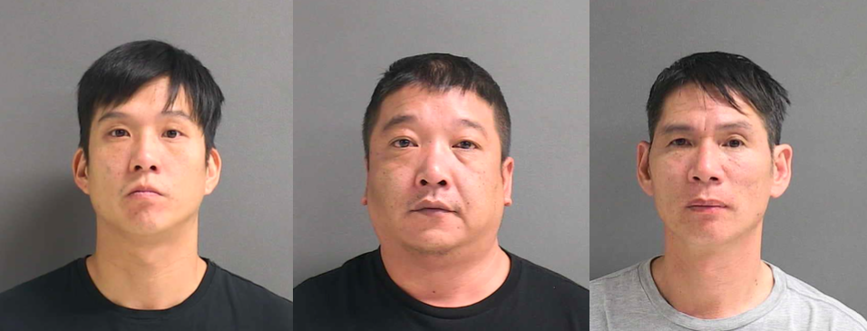 美國佛羅里達警方逮捕三名偷地溝油華人男子