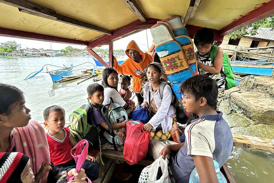 菲律賓餘震不止 11萬人仍滯留避難中心