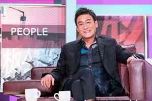 從走紅地氈到領獎 梁家輝葫蘆項鍊意外成焦點