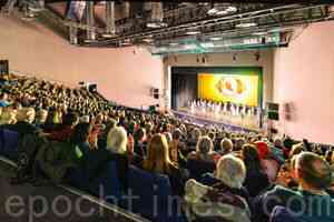 「直擊靈魂的體驗」 神韻英國格拉斯哥首場爆滿