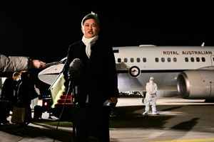 澳洲外長抵達北京 將與王毅舉行會談