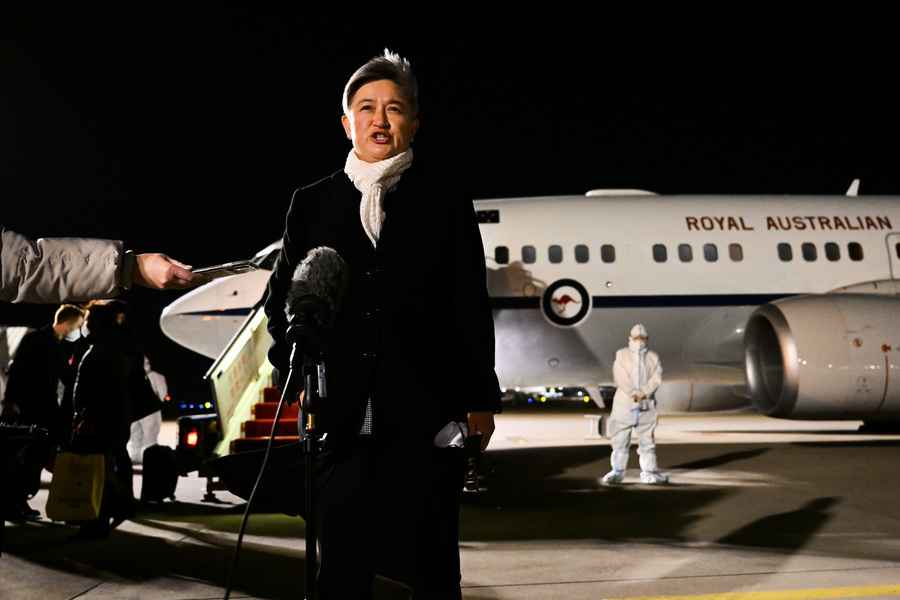澳洲外長抵達北京 將與王毅舉行會談