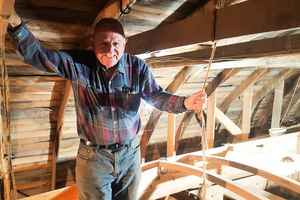 84歲爺爺數十年堅持不懈 親手打造夢想帆船