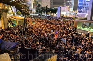 【8.16反送中】6萬人遮打花園集會 促國際關注香港