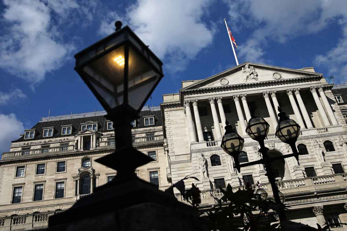 英倫銀行9月28日表示，將購買任何必要規模的長期英國政府債券，努力恢復市場秩序。（Isabel Infantes/AFP）