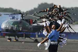 印度空軍學員畢業典禮 武術拳擊等演練（多圖）