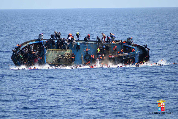 難民船在利比亞海域翻覆 至少61人喪命