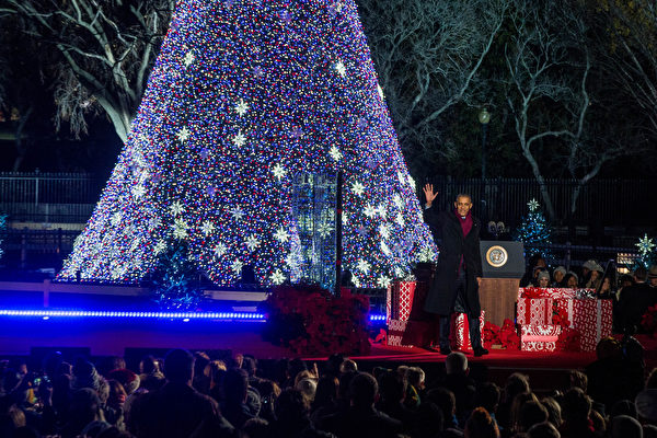 奧巴馬一家最後白宫聖誕卡 用了哪張照片