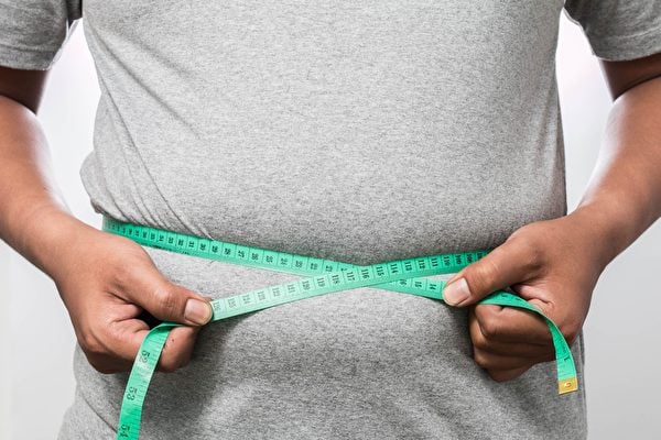 肥胖的原因，除了與熱量攝取過高有關，還有2個很多人不知道的原因。（Shutterstock）