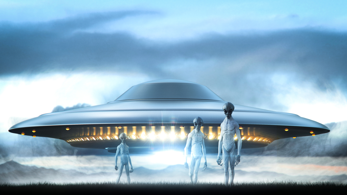 飛碟與外星人示意圖。（Shutterstock）