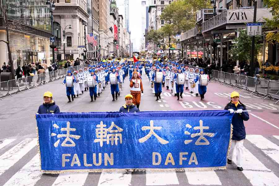 【圖輯】紐約老兵節遊行 法輪功隊伍添光彩