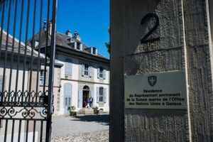 袁斌:「跪」與「不跪」 中南海陷兩難