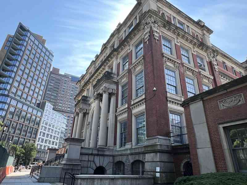 大陸移民起訴美國中領館保安故意傷害案 11年後終開庭審理