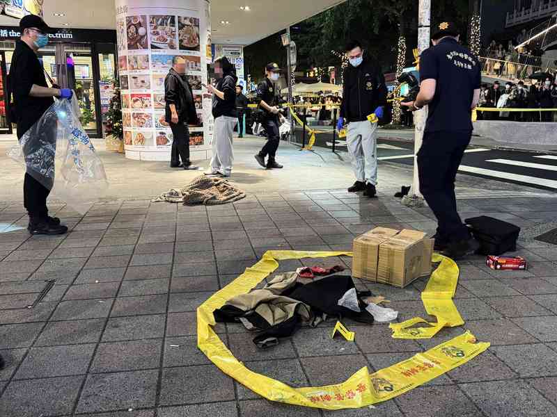 台北捷運斬人案多人死傷 疑犯跳樓身亡