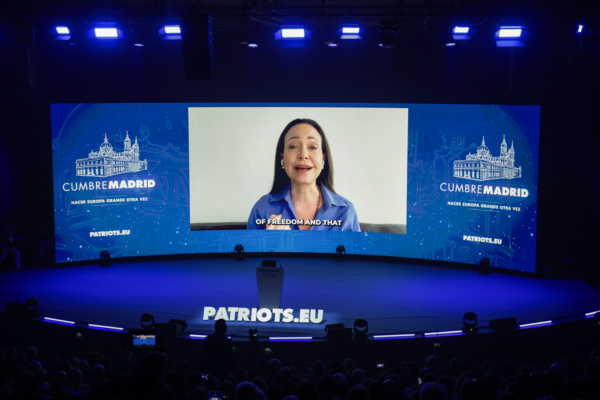 馬查多要將諾貝爾和平獎轉贈特朗普 特朗普回應