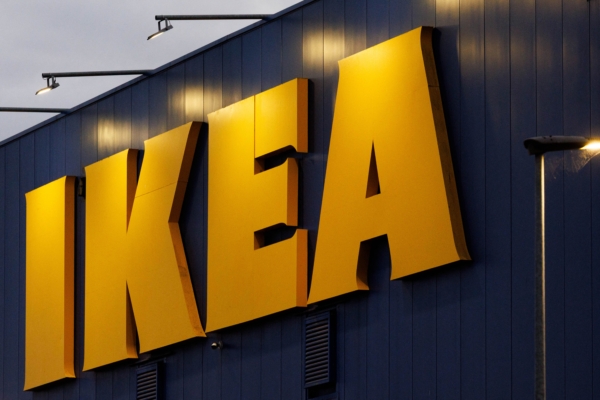 哈爾濱IKEA關店清倉 現「搬空式」消費場面