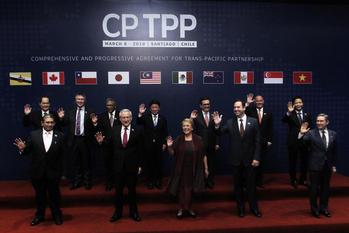 2018年3月8日，CPTPP成員國的代表在智利首都聖地牙哥簽署協議。（CLAUDIO REYES/AFP via Getty Images）